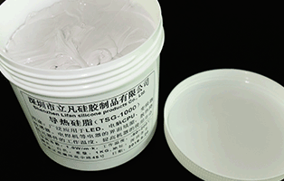 導熱硅脂和導熱硅膠如何區(qū)分它的功能